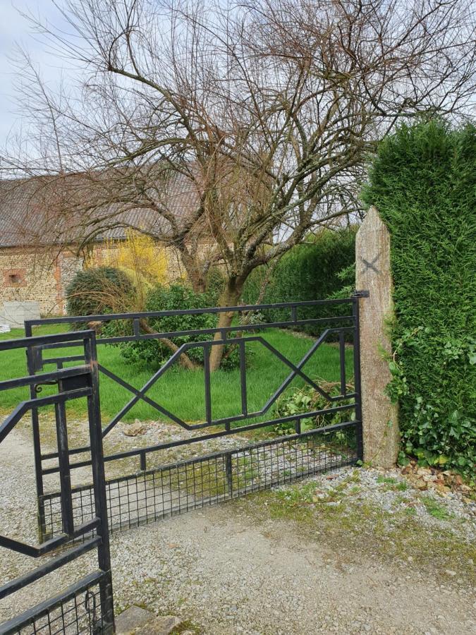 Au Petit Paradis Sainte-Gauburge-Sainte-Colombe 外观 照片