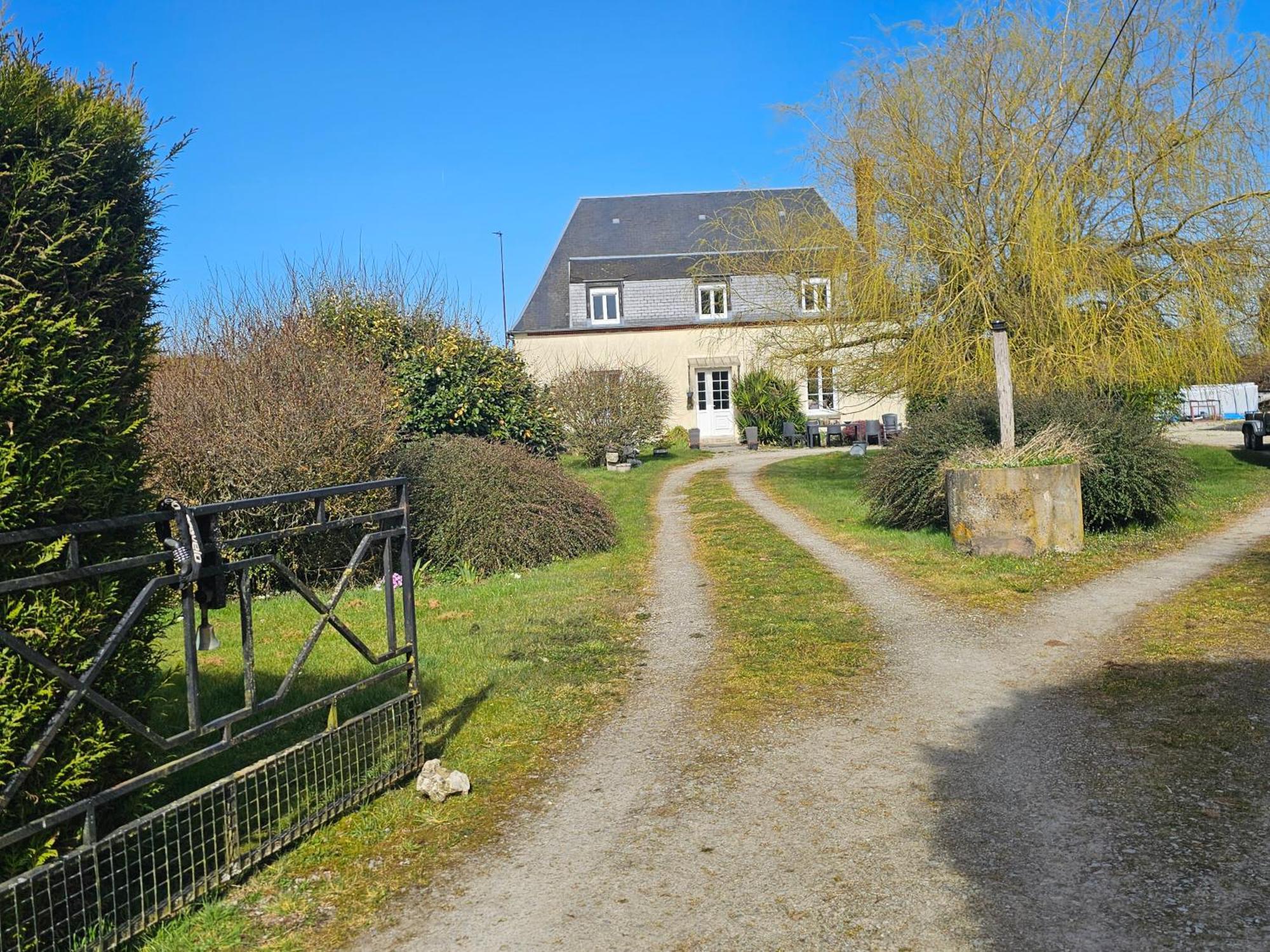 Au Petit Paradis Sainte-Gauburge-Sainte-Colombe 外观 照片