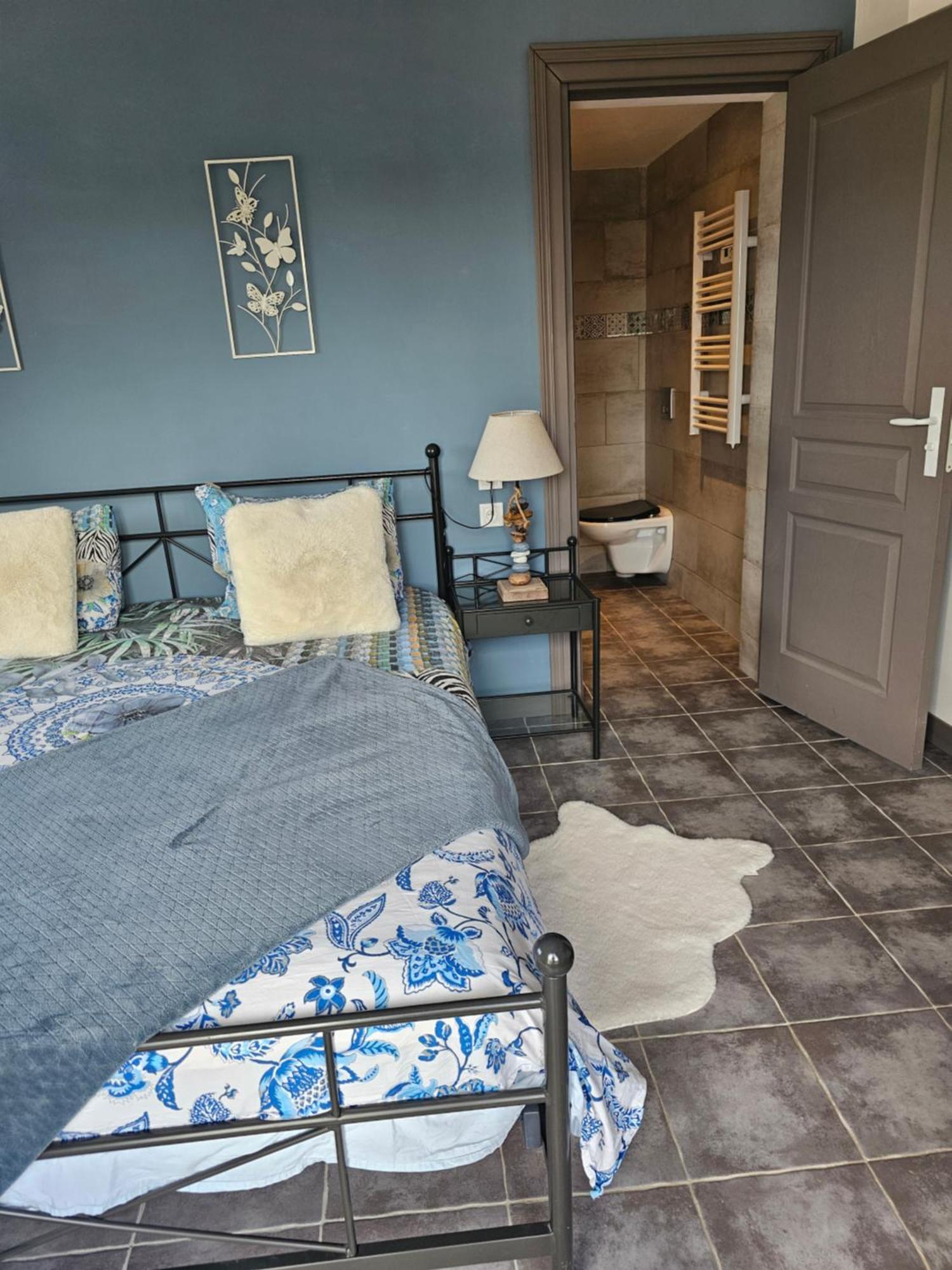 Au Petit Paradis Sainte-Gauburge-Sainte-Colombe 外观 照片
